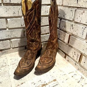 Corral Snip Toe Boots.